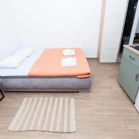 Romantic In With And Garden Views Zadar