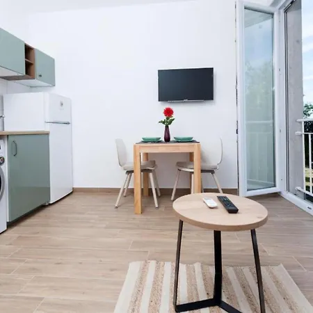 Romantic In With And Garden Views Zadar