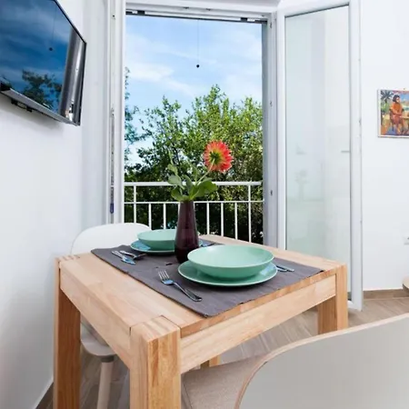 Apartment Romantic In With And Garden Views